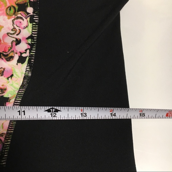 Cynthia Rowley Athletic Tank. - Picture 5 of 8